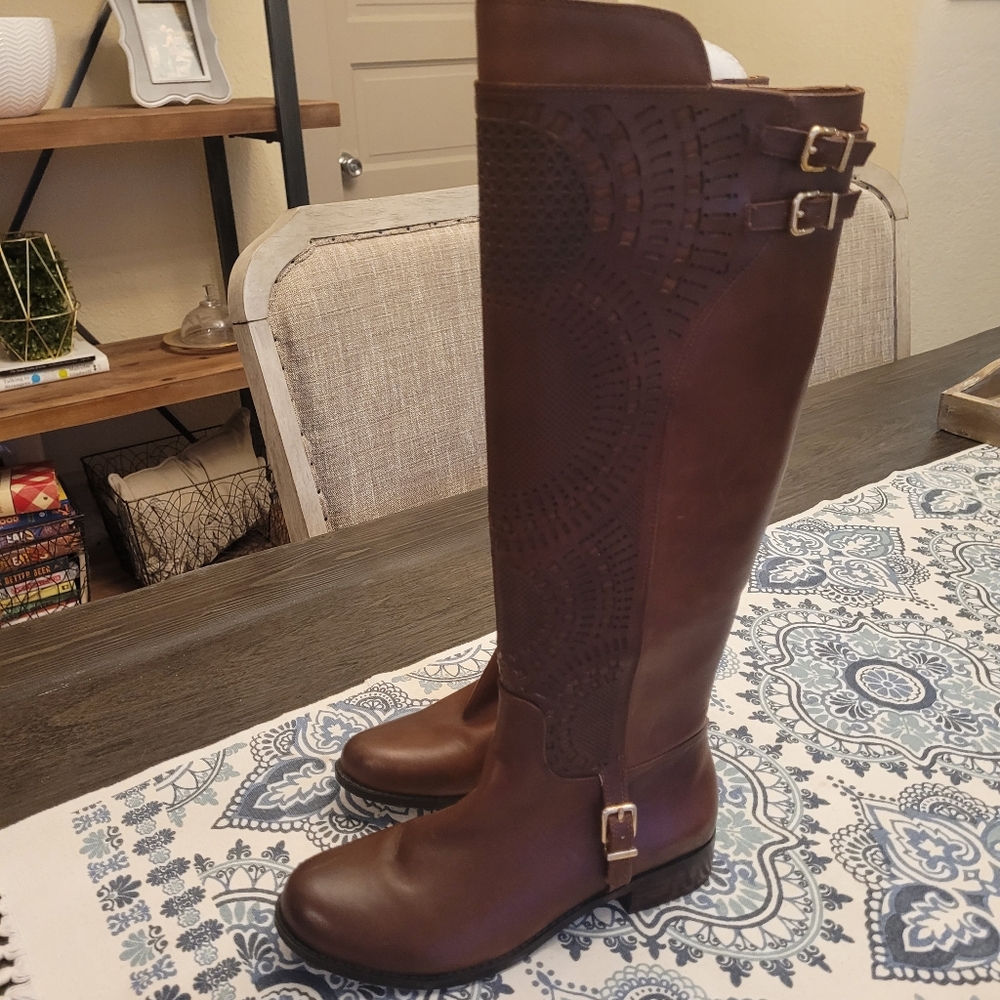 Gianni Bini cut out tall boots size 8